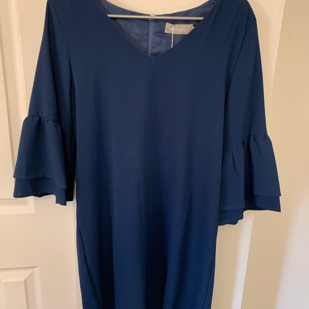 Blue accent sleeve dress